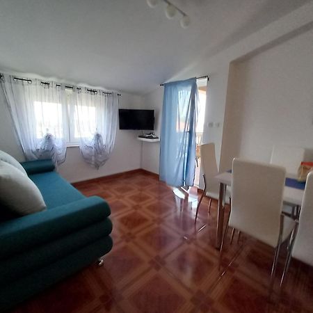Apartmani Ivana Senj Senj  Værelse billede