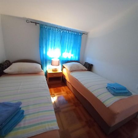 Apartmani Ivana Senj Senj  Værelse billede