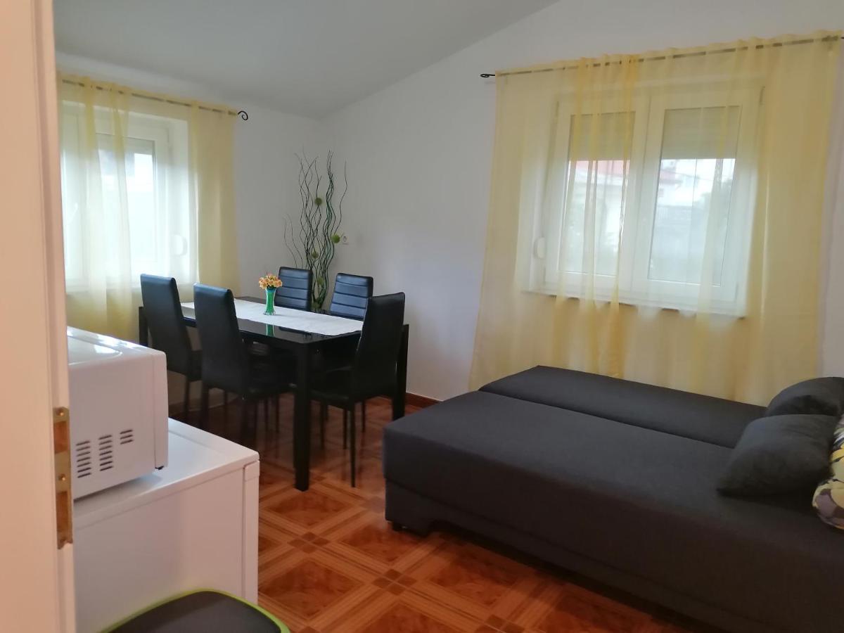 Apartmani Ivana Senj Senj  Eksteriør billede