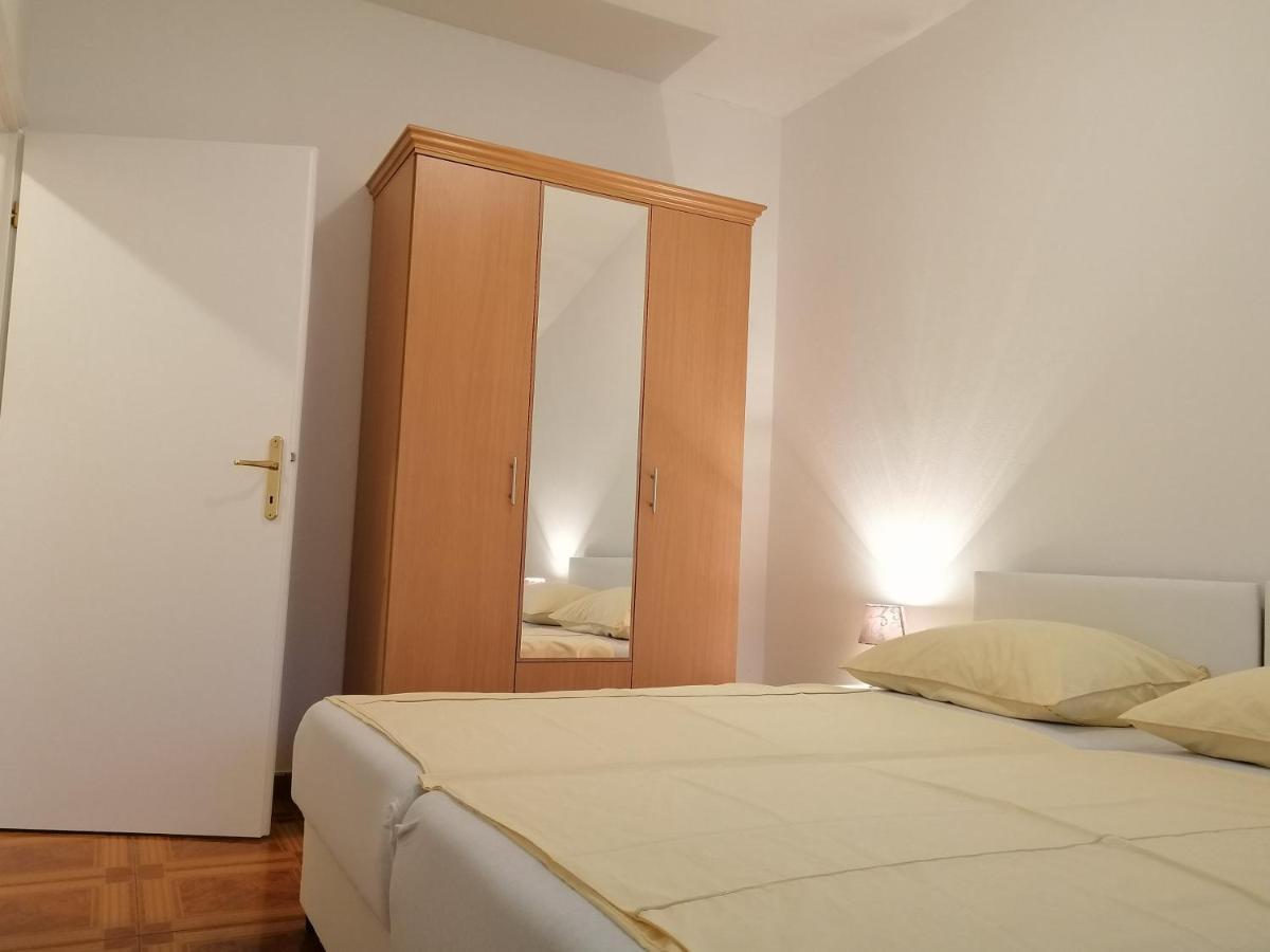 Apartmani Ivana Senj Senj  Eksteriør billede