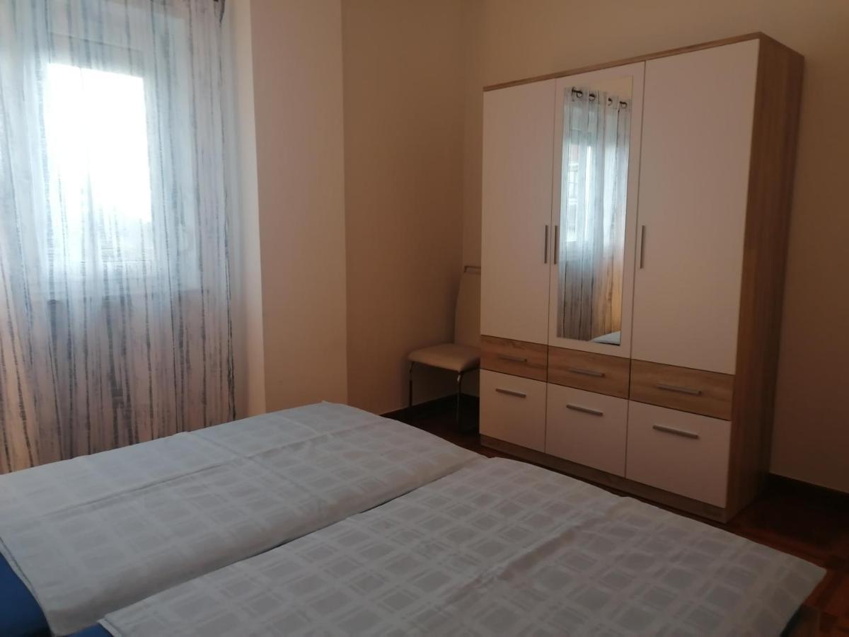 Apartmani Ivana Senj Senj  Eksteriør billede