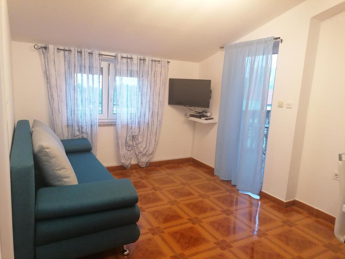 Apartmani Ivana Senj Senj  Eksteriør billede